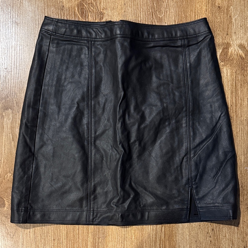 Elegant Black Skirt